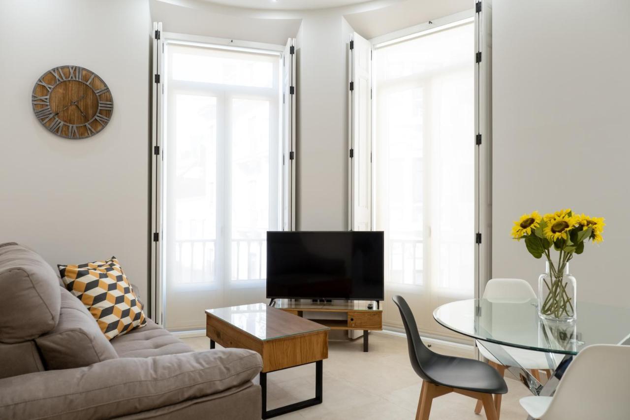 Inmalaga Santos Suites 2 Екстериор снимка